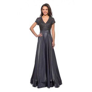 NWT La Femme 26447 Two Tone Satin A-Line V-Neck Gown Platinum Silver Gray